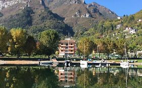 Albergo Al Lago